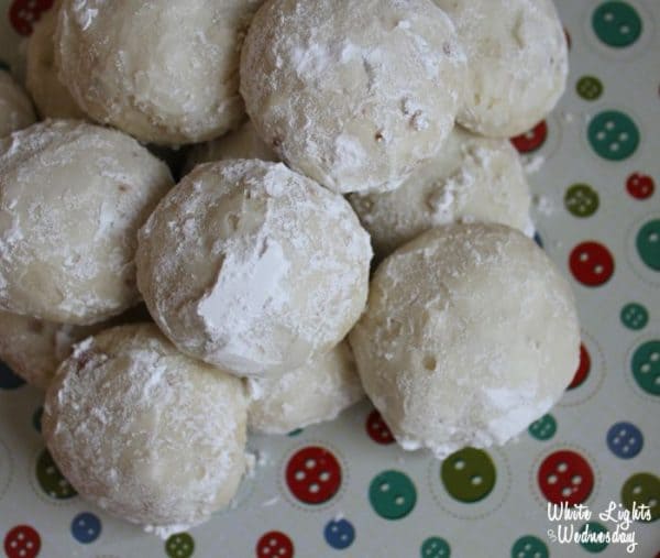 5-Ingredient Vanilla Almond Snowballs from White Lights on Wednesday