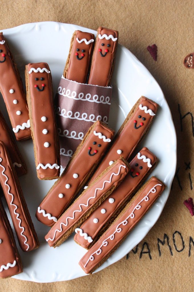 Gingerbread Men Cookie Sticks from Munchkin Munchies