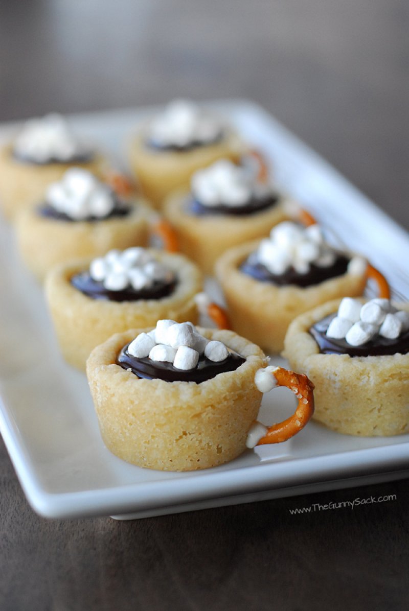 Hot Cocoa Cookie Cups from The Gunny Sack