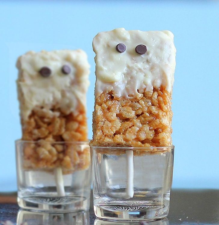 Peanut Butter Rice Krispy Ghosts by Chocolatecoveredkatie