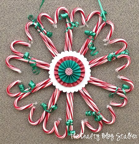 Candy Cane Wreath from The Crafty Blog Stalker