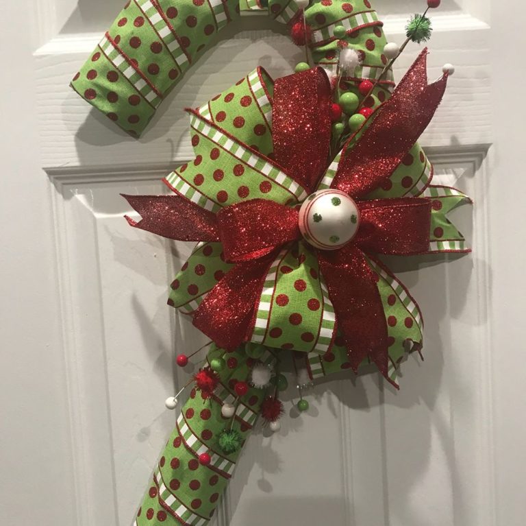 50+ Candy cane crafts that are the sweeting thing about Christmas