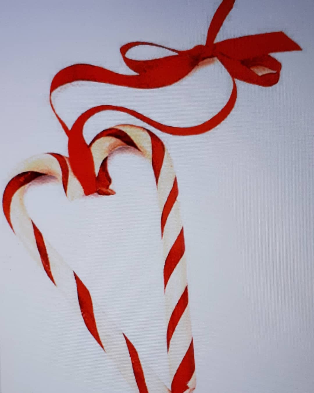 Candy cane hearts are an example of a 5-minute craft for everyone.