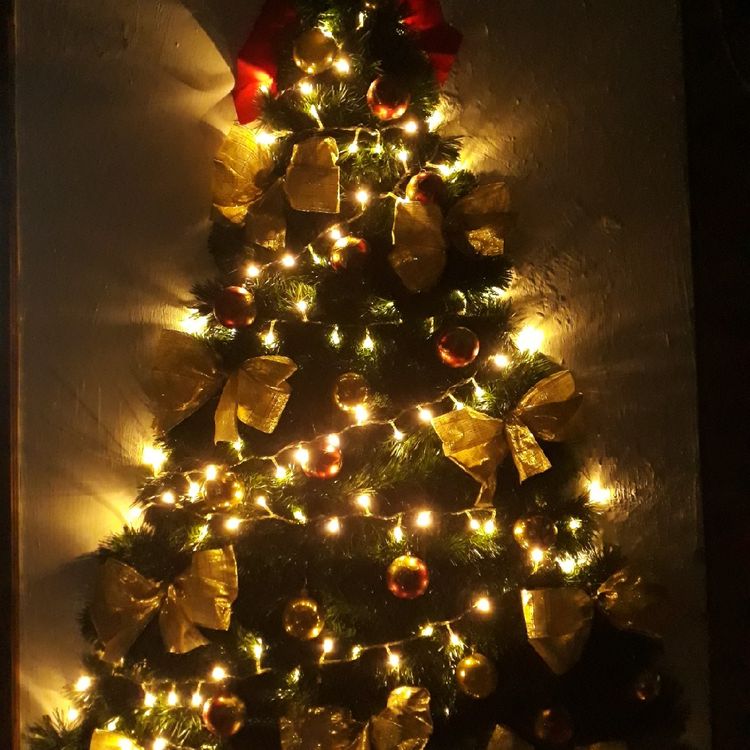 Easy and beautiful Christmas tree.