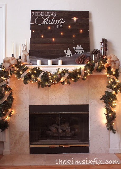 Lighted Reclaimed Lumber Christmas Sign by The Kim Six Fix