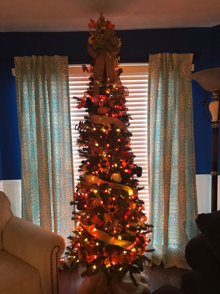 So awesome fall Christmas tree!