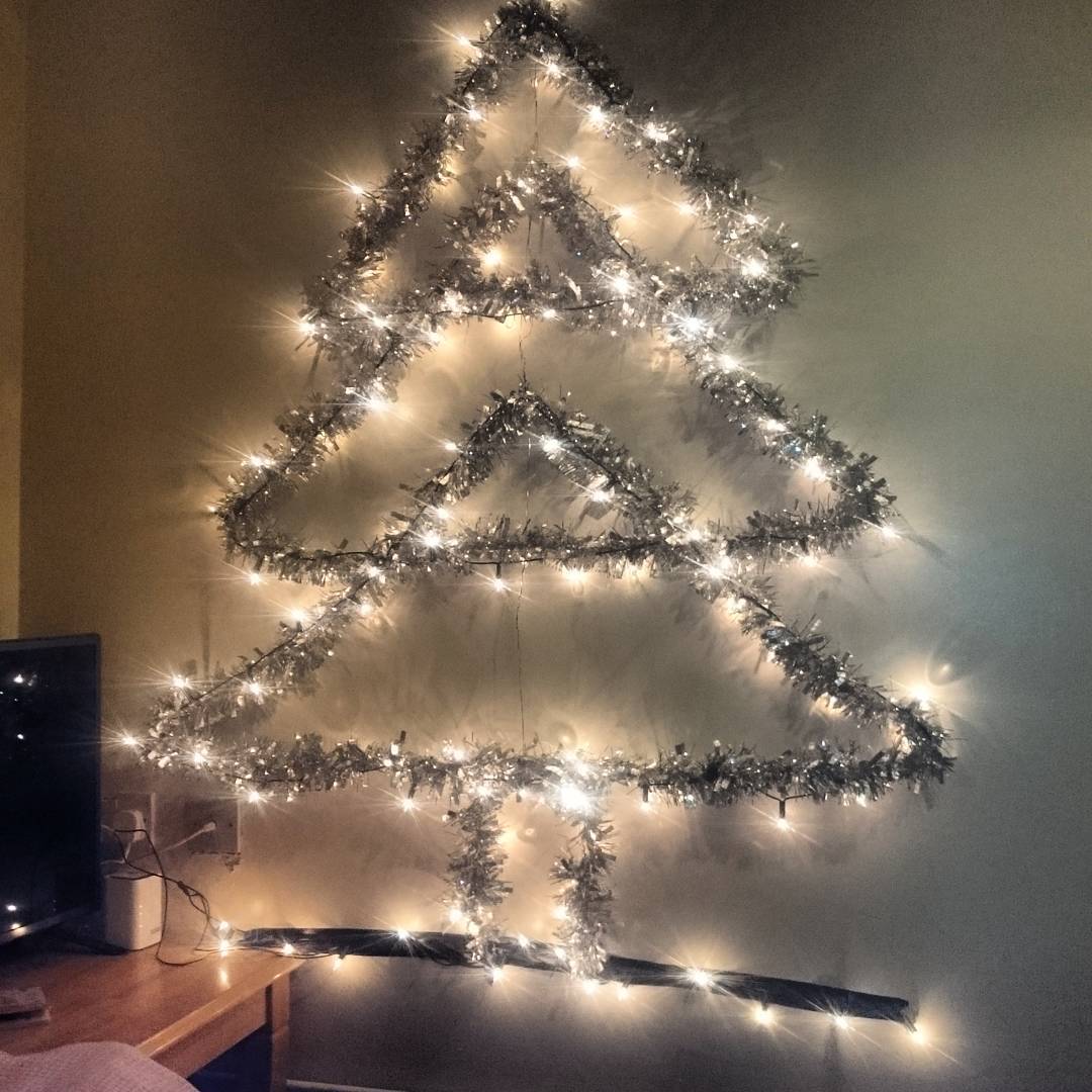 Xmas wall tree.