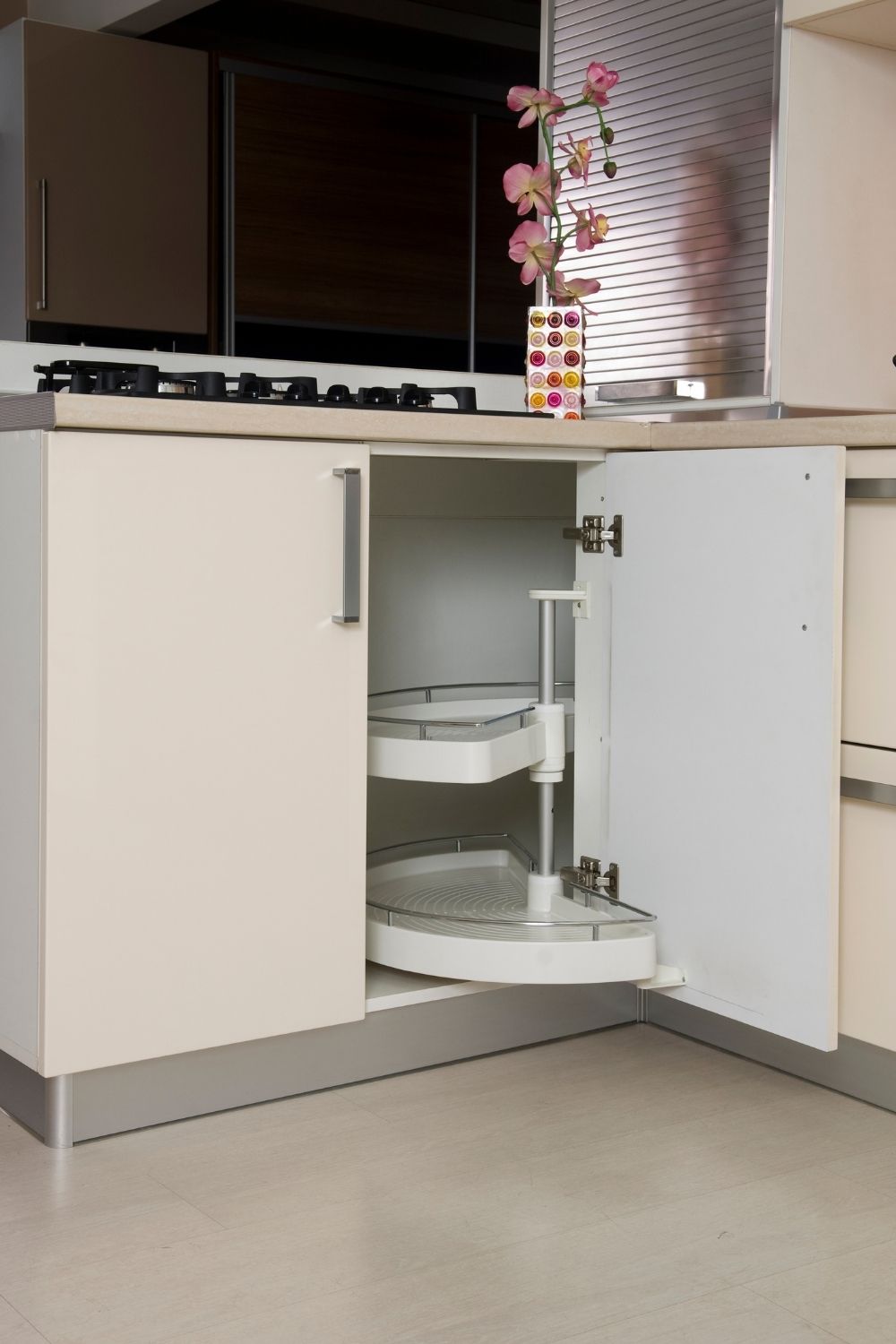 Easy to use cabinet